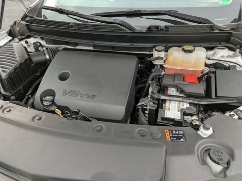 Used 2023 Buick Enclave Essence w/ Experience Buick Package image 29