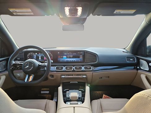 Used 2026 Mercedes-Benz GLS 580 4MATIC image 26