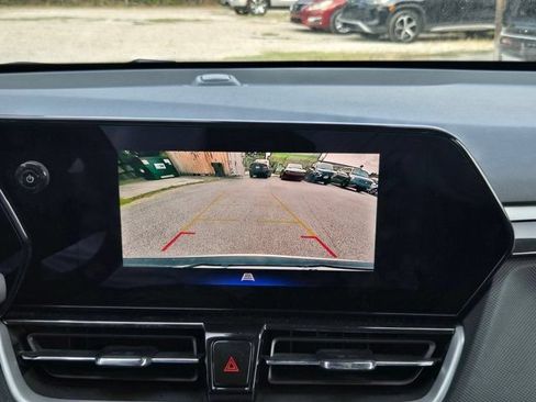 Used 2025 Chevrolet TrailBlazer LT AWD/4WD image 19