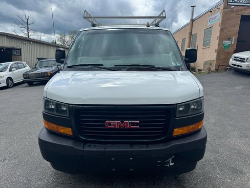 Used 2018 GMC Savana 2500 RWD image 2