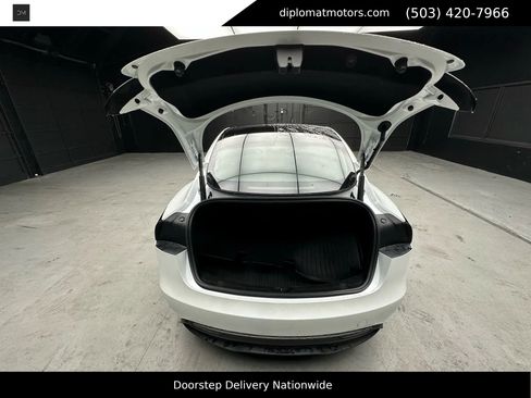 Used 2024 Tesla Model 3 Standard Range image 37