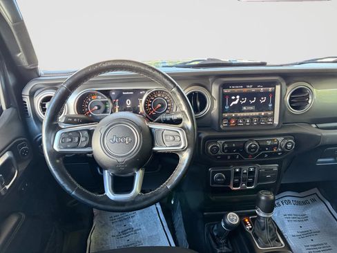 Used 2020 Jeep Wrangler Unlimited Sahara AWD/4WD image 29