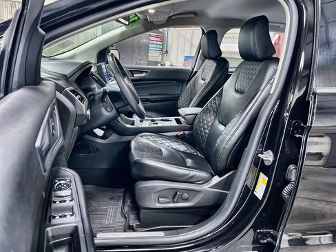 Used 2023 Ford Edge Titanium w/ Equipment Group 301A AWD/4WD image 12