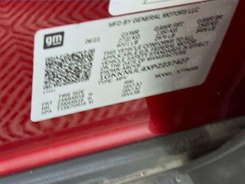 Used 2023 GMC Acadia SLT image 33