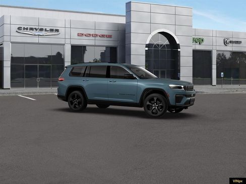 New 2026 Jeep Grand Cherokee L Limited w/ Limited Altitude Package AWD/4WD image 10