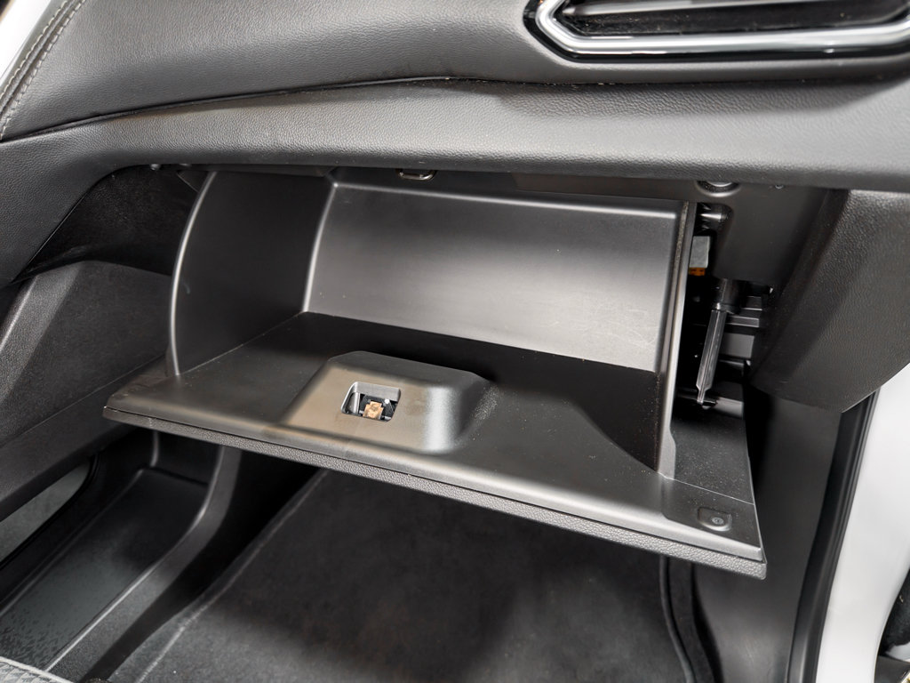Used 2023 Chevrolet Bolt EUV LT FWD image 19