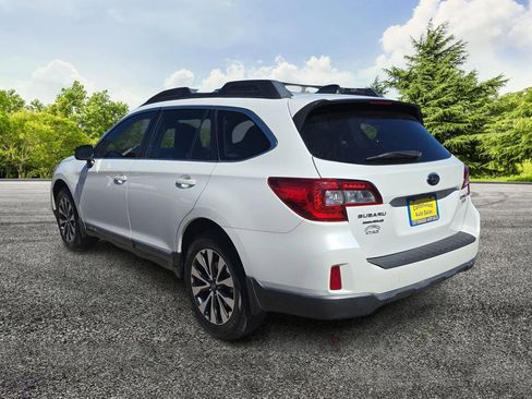 Used 2016 Subaru Outback 2.5i Limited AWD/4WD image 5