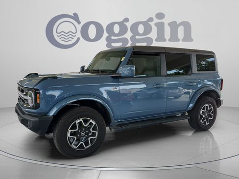 Used 2024 Ford Bronco Outer Banks AWD/4WD image 1