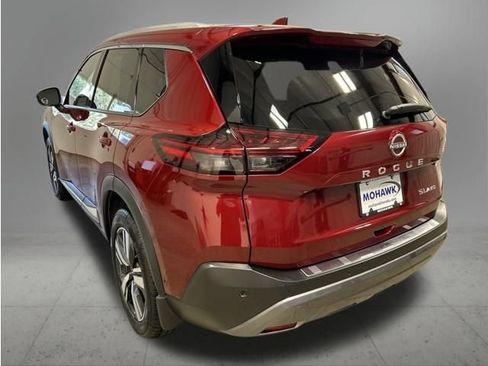 Used 2023 Nissan Rogue SL w/ SL Premium Package AWD/4WD image 3