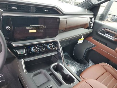 New 2026 GMC Sierra 3500 Denali Ultimate AWD/4WD image 28