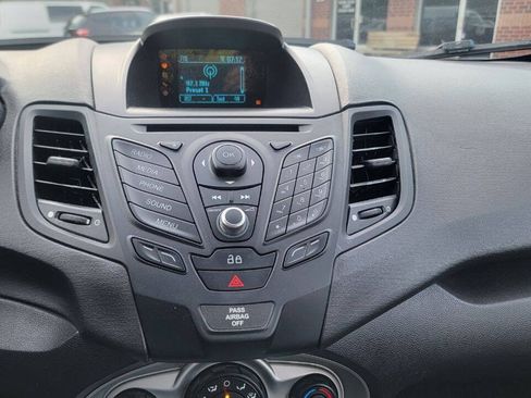 Used 2014 Ford Fiesta SE FWD image 12