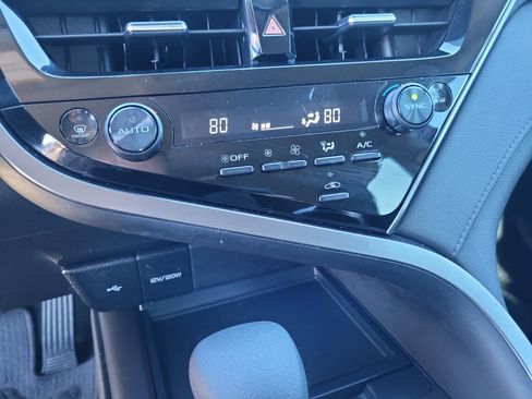 Used 2023 Toyota Camry LE image 17