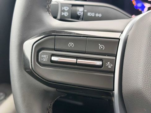 Used 2024 Chevrolet Colorado ZR2 w/ Technology Package image 24