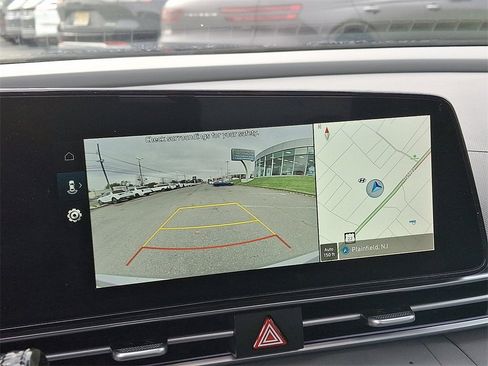 Used 2025 Hyundai Elantra SEL image 20