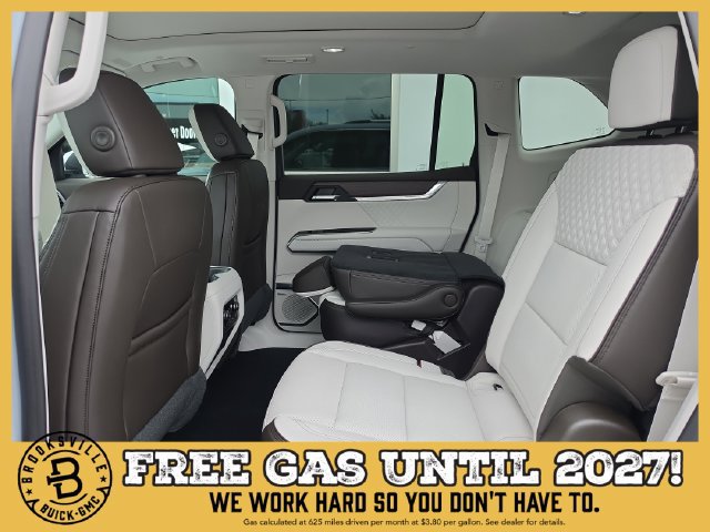 New 2027 GMC Acadia Denali w/ Denali Reserve Package FWD image 15