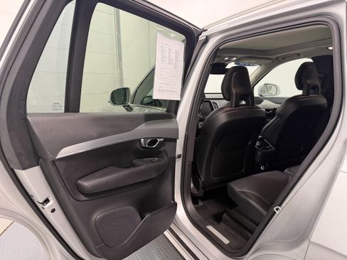 Used 2018 Volvo XC90 T5 Momentum w/ Convenience Package image 27