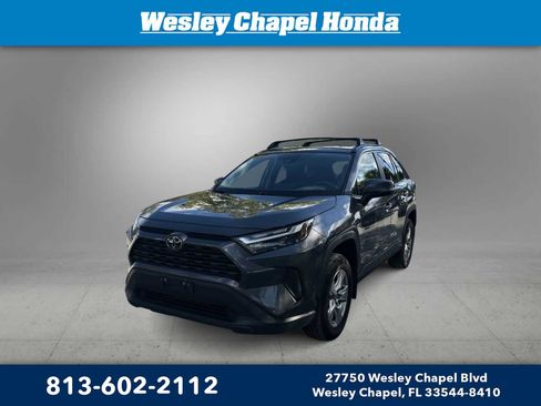 Used 2025 Toyota RAV4 XLE AWD/4WD image 1