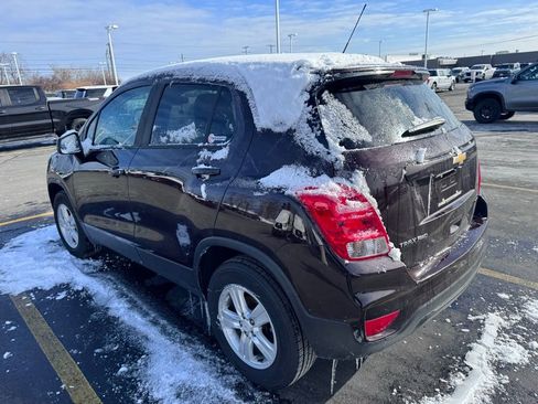 Used 2021 Chevrolet Trax LS w/ Tint and Cruise Package image 6