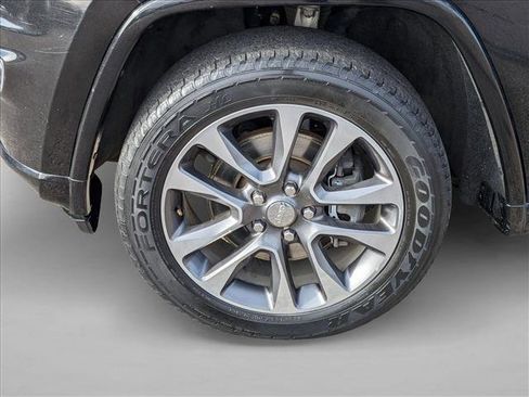 Used 2018 Jeep Grand Cherokee Overland image 8