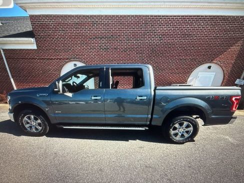 Used 2017 Ford F150 XLT w/ Equipment Group 302A Luxury image 3