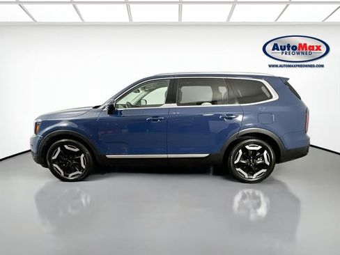 Used 2023 Kia Telluride EX w/ EX Captain's Chair Package image 7