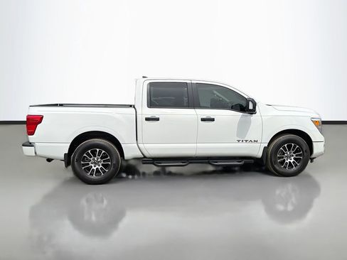 Certified 2024 Nissan Titan SV w/ SV Convenience Package RWD image 4