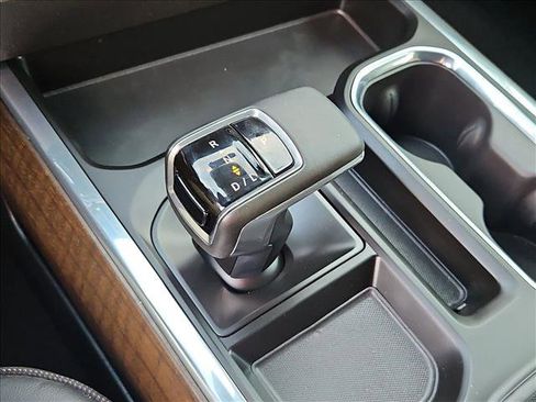 Used 2025 Chevrolet Silverado 1500 High Country w/ High Country Premium Package image 12