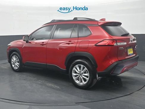 Used 2024 Toyota Corolla Cross LE image 5