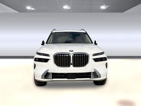 Used 2026 BMW X7 xDrive40i AWD/4WD image 6