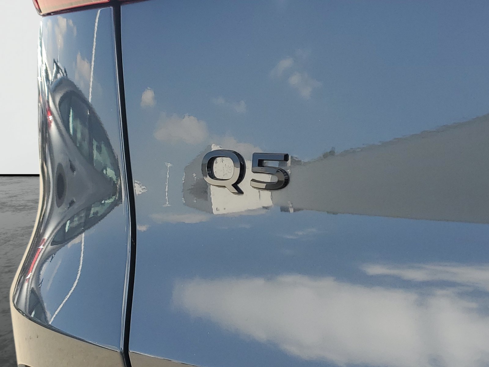 Used 2025 Audi Q5 Premium w/ Premium Plus AWD/4WD image 7