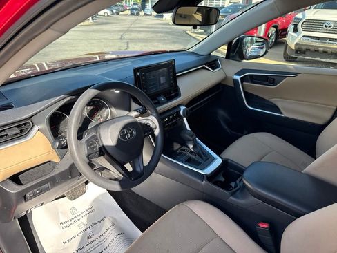 Used 2019 Toyota RAV4 LE w/ All Weather Liner Package FWD image 13