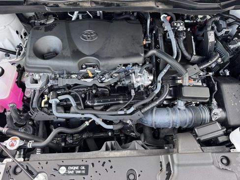 Used 2024 Toyota Sienna XLE image 35