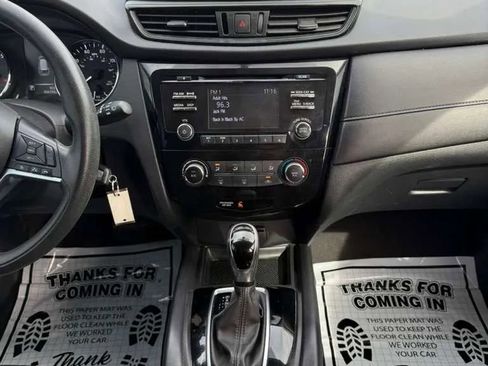 Used 2017 Nissan Rogue S FWD image 28