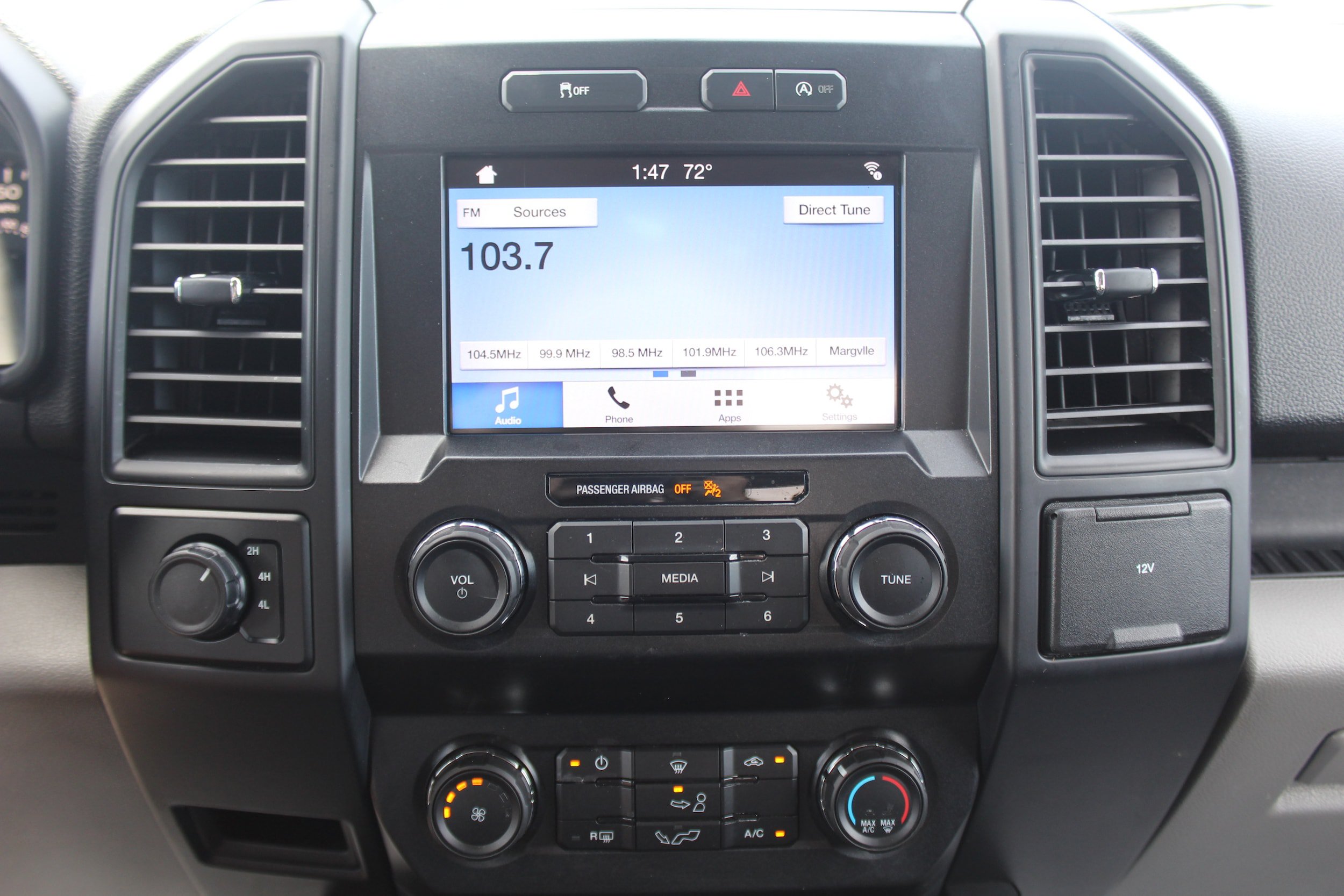 Used 2019 Ford F150 XL w/ Equipment Group 101A Mid AWD/4WD image 14
