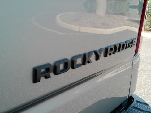 Used 2025 Chevrolet Silverado 1500 RST AWD/4WD image 29