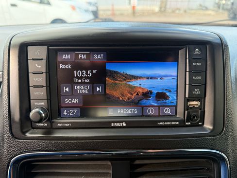 Used 2019 Dodge Grand Caravan SE image 20