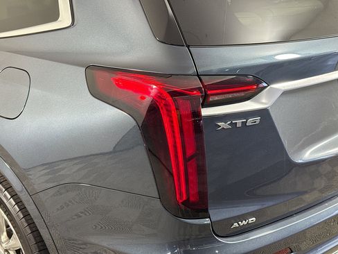 Used 2020 Cadillac XT6 Premium Luxury AWD/4WD image 36