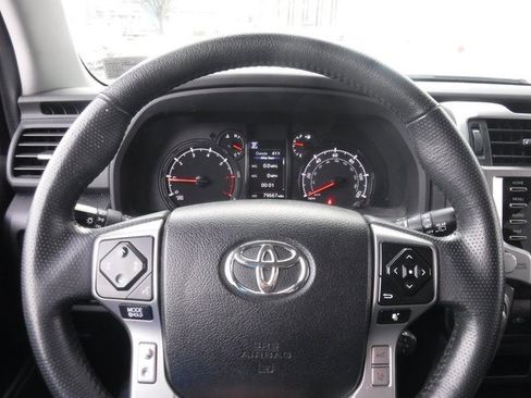 Used 2020 Toyota 4Runner SR5 image 27