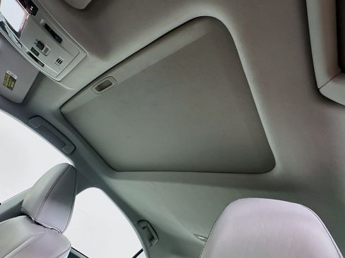 Used 2018 Lexus ES 350 w/ Luxury Package w/Wood Trim FWD image 26