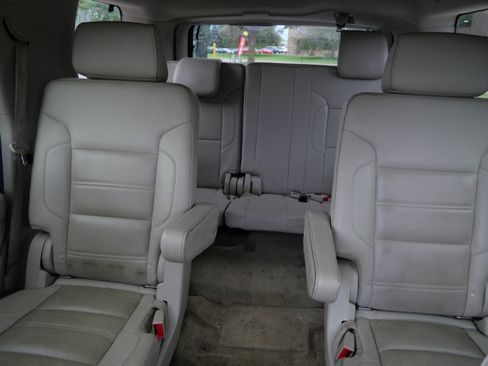 Used 2015 GMC Yukon Denali w/ Premium Package AWD/4WD image 13