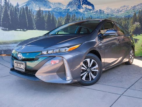 Used 2017 Toyota Prius Prime Premium FWD image 1