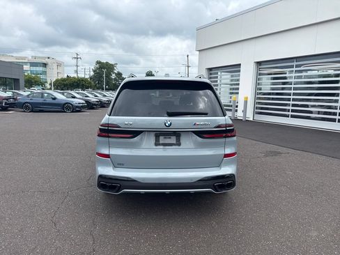 Used 2025 BMW X7 M60i w/ Climate Comfort Package AWD/4WD image 4