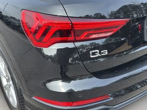 Used 2023 Audi Q3 2.0T Premium image 36