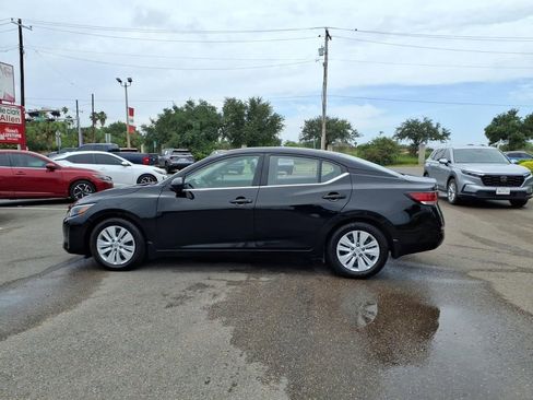 Used 2024 Nissan Sentra S FWD image 2