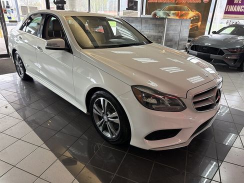 Used 2014 Mercedes-Benz E 350 4MATIC Sedan image 4