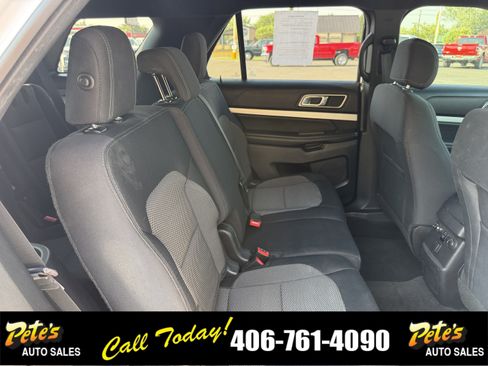 Used 2017 Ford Explorer XLT AWD/4WD image 16