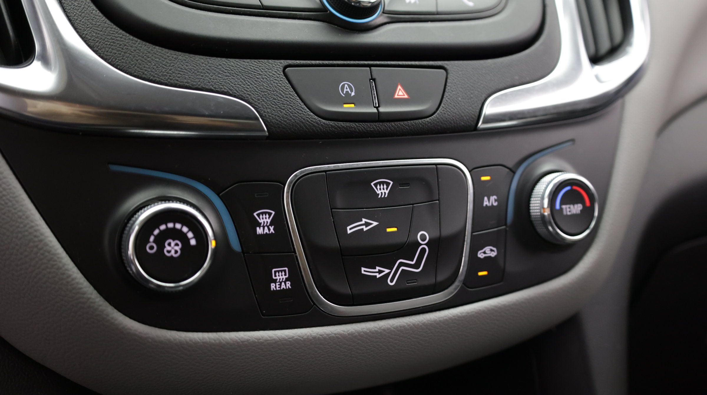 Used 2024 Chevrolet Equinox LS FWD image 19