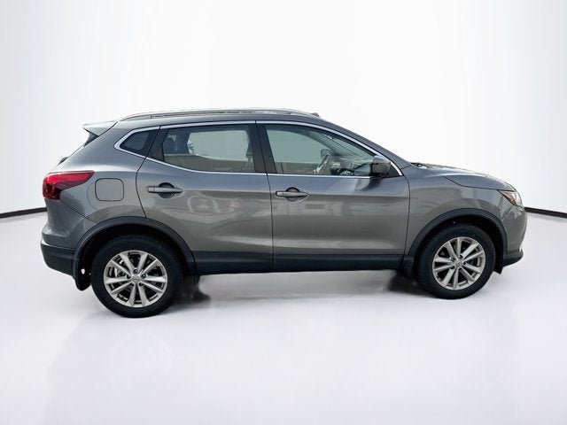 Certified 2017 Nissan Rogue Sport SV w/ SV Premium Package AWD/4WD image 9