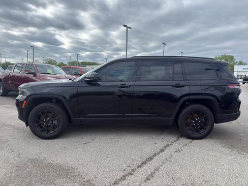 Used 2025 Jeep Grand Cherokee L Altitude AWD/4WD image 6