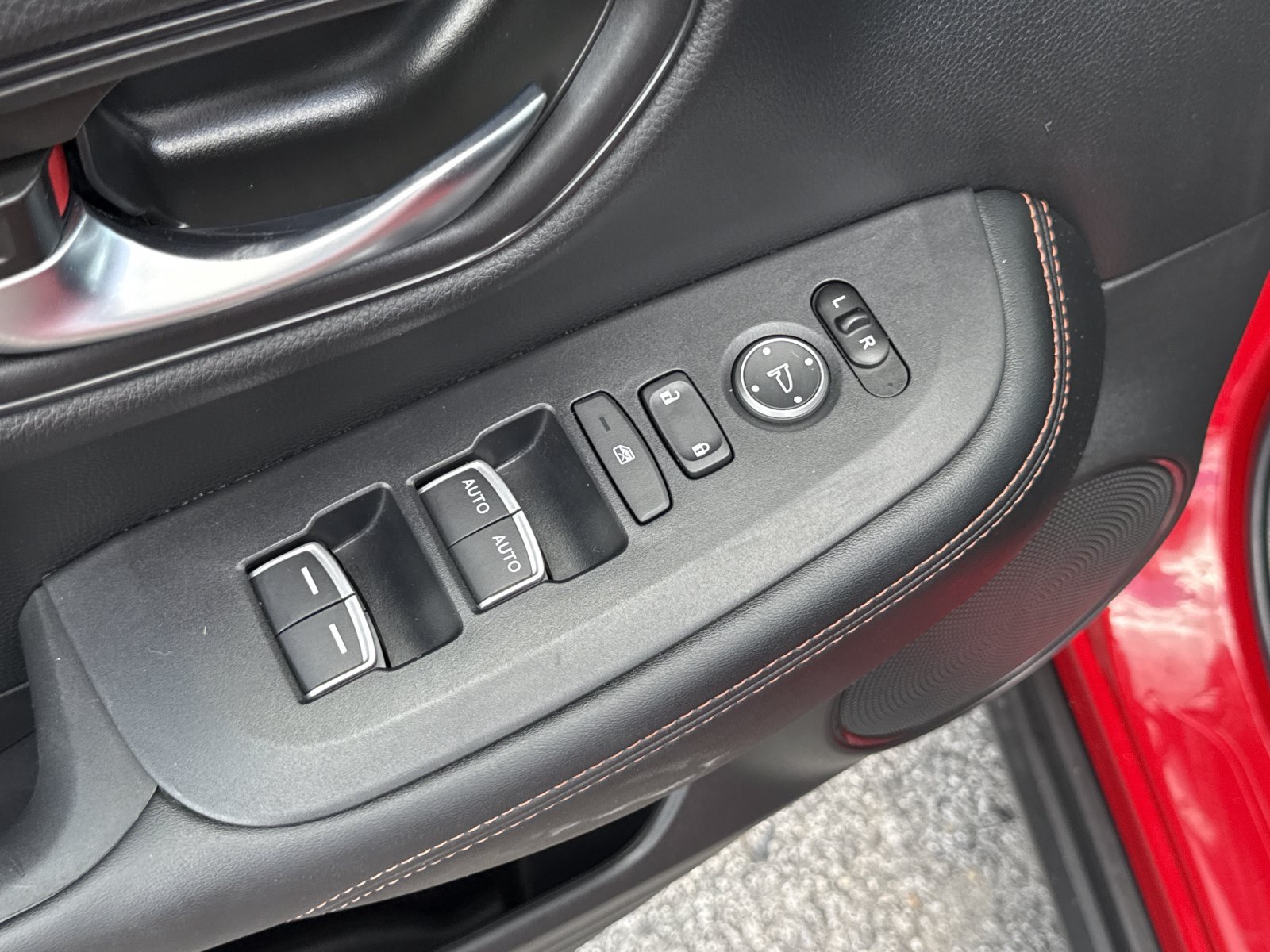 Used 2025 Honda HR-V Sport image 14